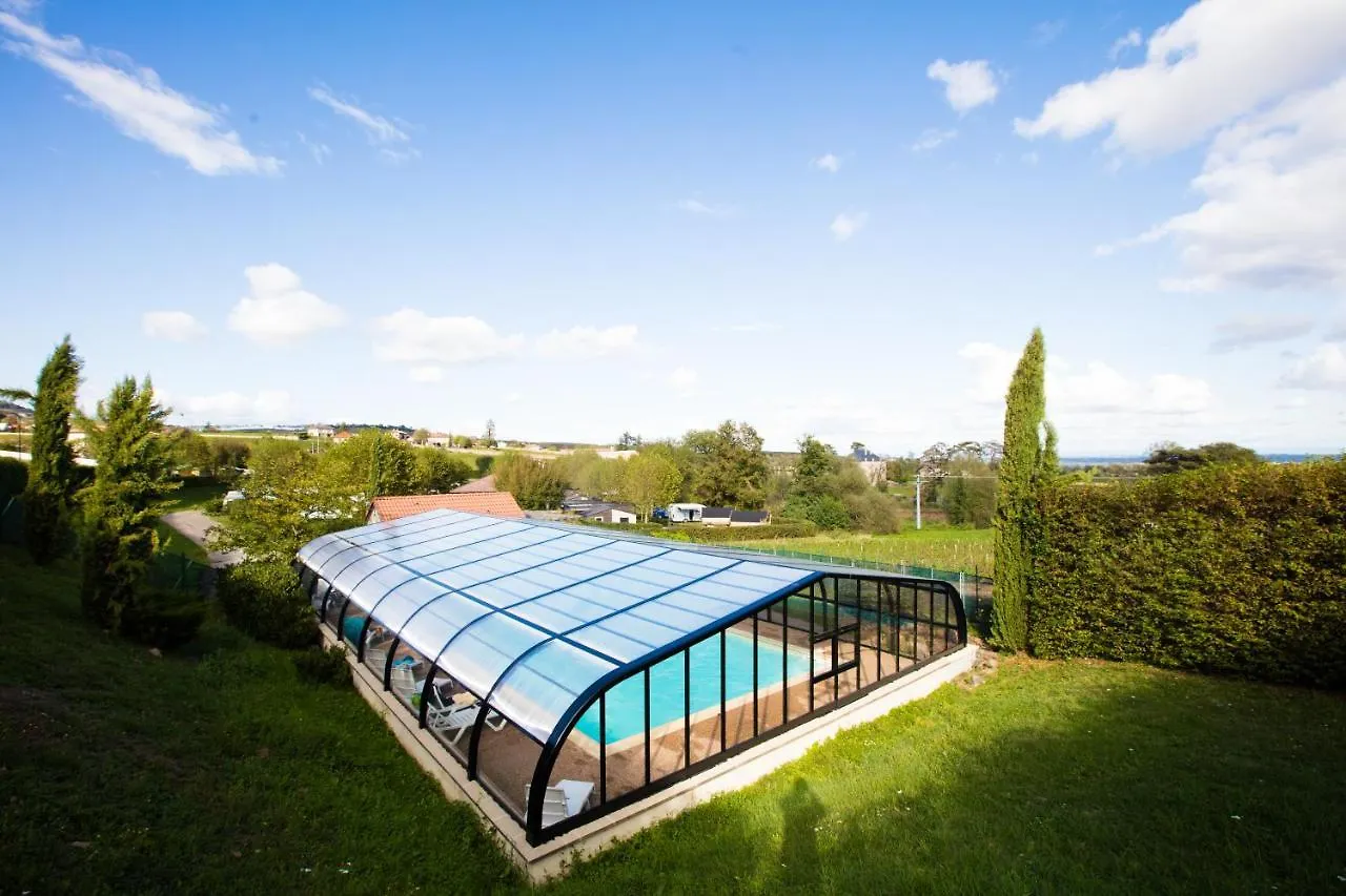 Luxury tent Budget Glamping Safaritent - La Grappe Fleurie France